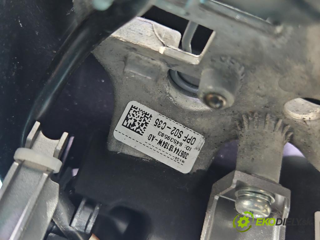 Toyota Yaris III 2011-2020 1.3 vvt-i 99 hp manual 73 kW 1329 cm3 5- volant  (Volant)
