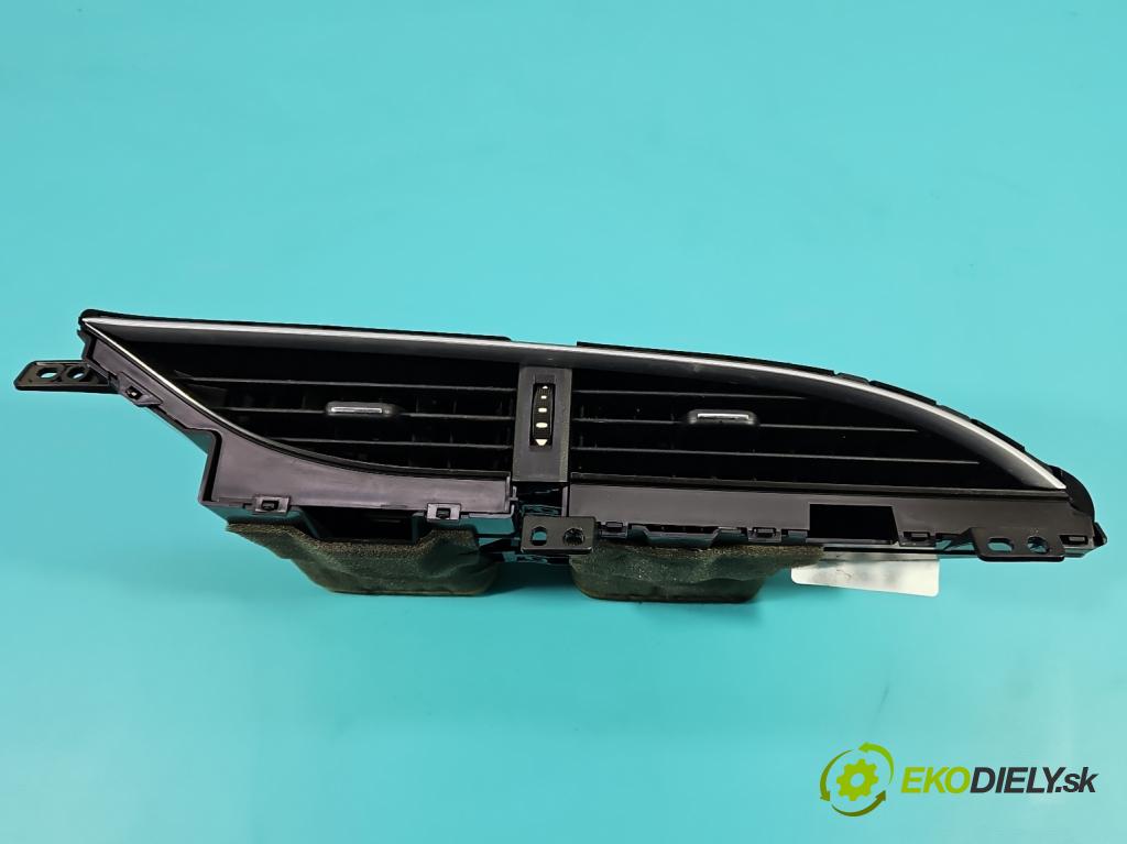 Toyota Yaris III 2011-2020 1.3 vvt-i 99 HP manual 73 kW 1329 cm3 5- Mřížka: kúrenia stredová 55670-0D240 (Mriežka kúrenia (fukár))