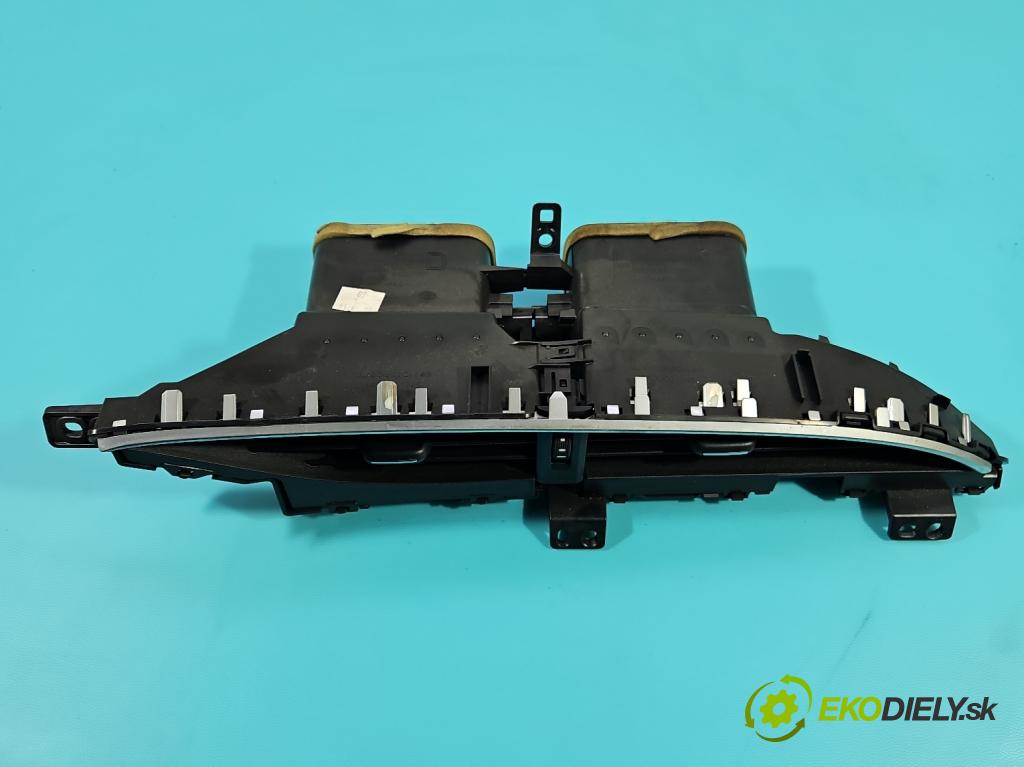 Toyota Yaris III 2011-2020 1.3 vvt-i 99 HP manual 73 kW 1329 cm3 5- Mřížka: kúrenia stredová 55670-0D240 (Mriežka kúrenia (fukár))