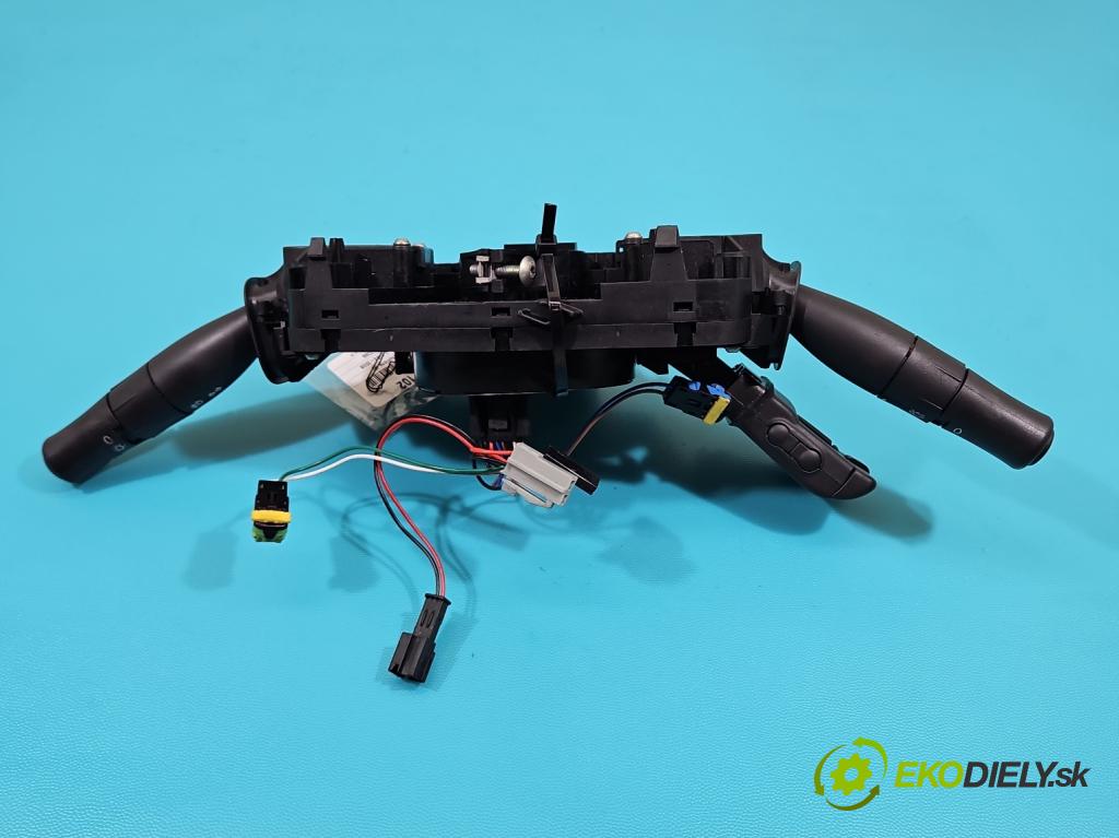 Renault Megane II 2003-2008 1.6 16v 113 HP manual 83 kW 1598 cm3 3- prepínač komplex:  (Prepínacie páčky pod volantom)