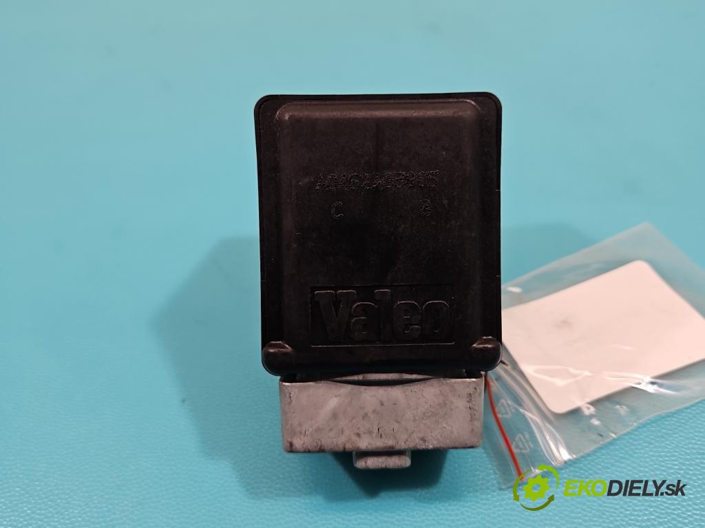 Renault Megane II 2003-2008 1.6 16v 113 HP manual 83 kW 1598 cm3 3- Blokáda: řízení: 8200468515 (Riadenie ostatné)