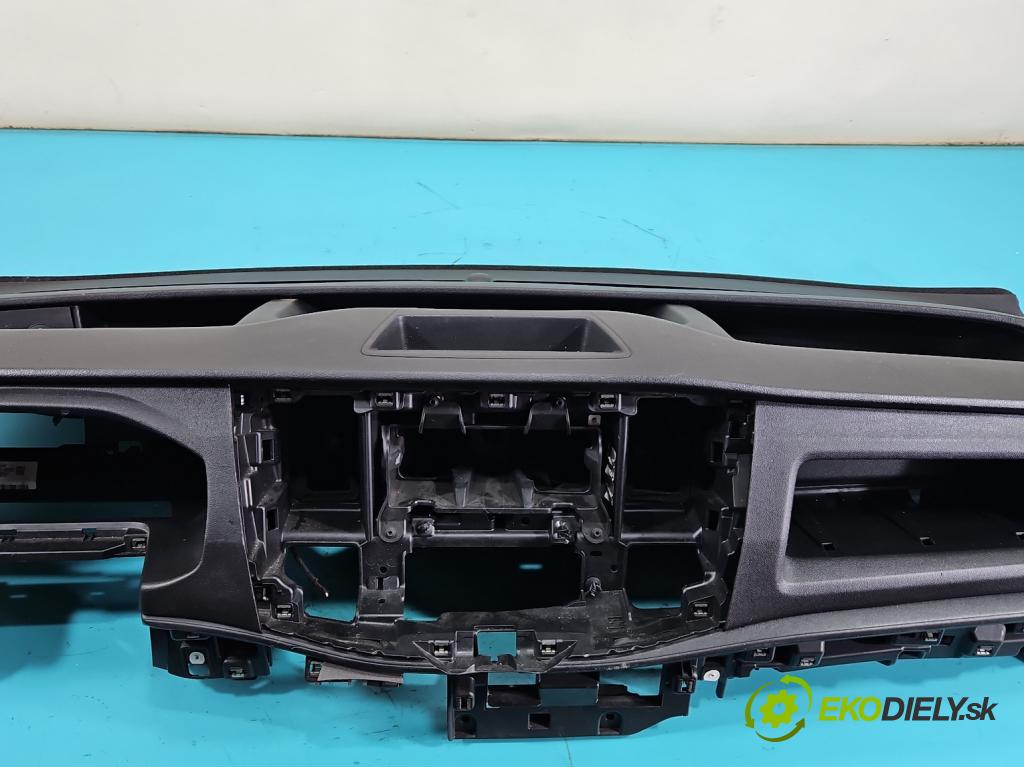 Ford Transit Custom 2013- 2.0 tdci 131 hp manual 96 kW 1995 cm3 5- kokpit,přistrojova deska