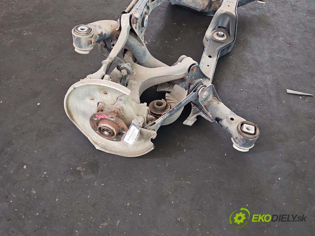 Audi Q5 2008-2016 2.0 tfsi: 220KM automatic 162 kW 1984 cm3 5- zadní výztuha 8R0505235N (Zadní výztuha)