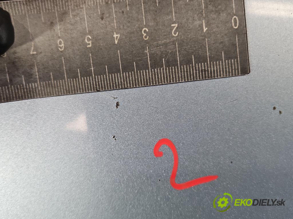 Toyota Corolla Verso II 2004-2009 2.2 D4D 177 HP manual 130 kW 2231 cm3 5- kapota predná