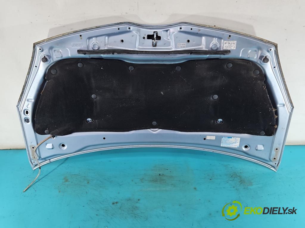 Toyota Corolla Verso II 2004-2009 2.2 D4D 177 HP manual 130 kW 2231 cm3 5- kapota predná