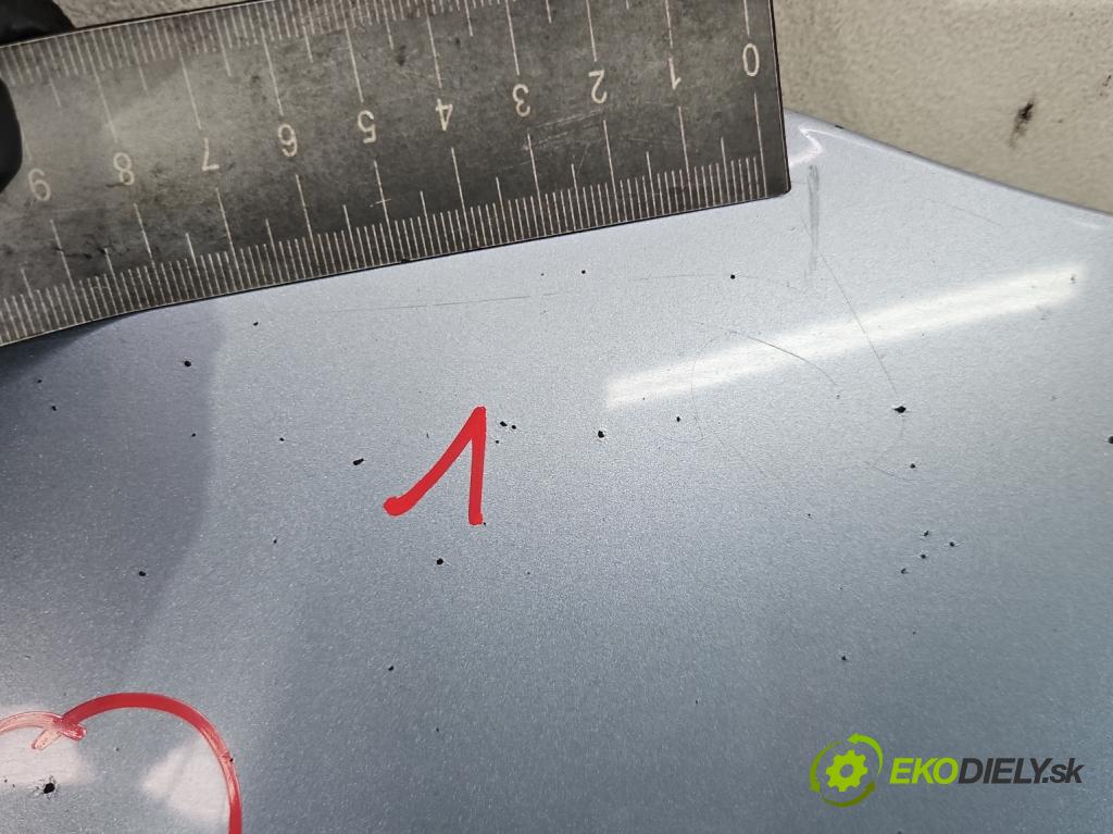 Toyota Corolla Verso II 2004-2009 2.2 D4D 177 HP manual 130 kW 2231 cm3 5- kapota predná