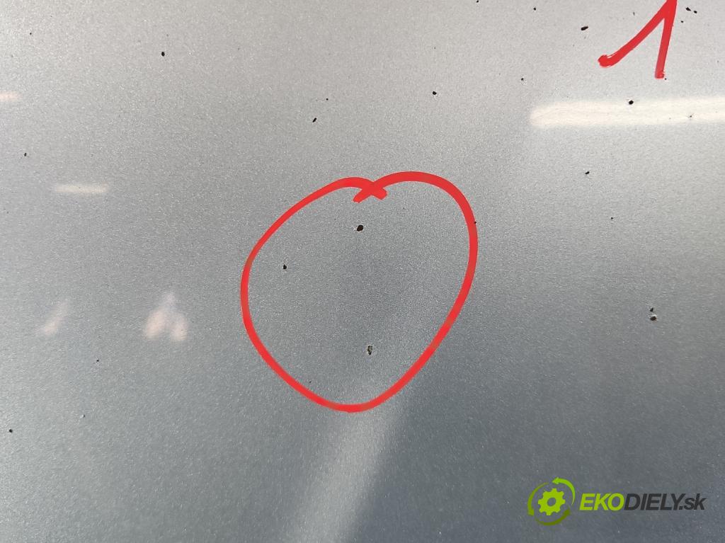 Toyota Corolla Verso II 2004-2009 2.2 D4D 177 HP manual 130 kW 2231 cm3 5- kapota predná