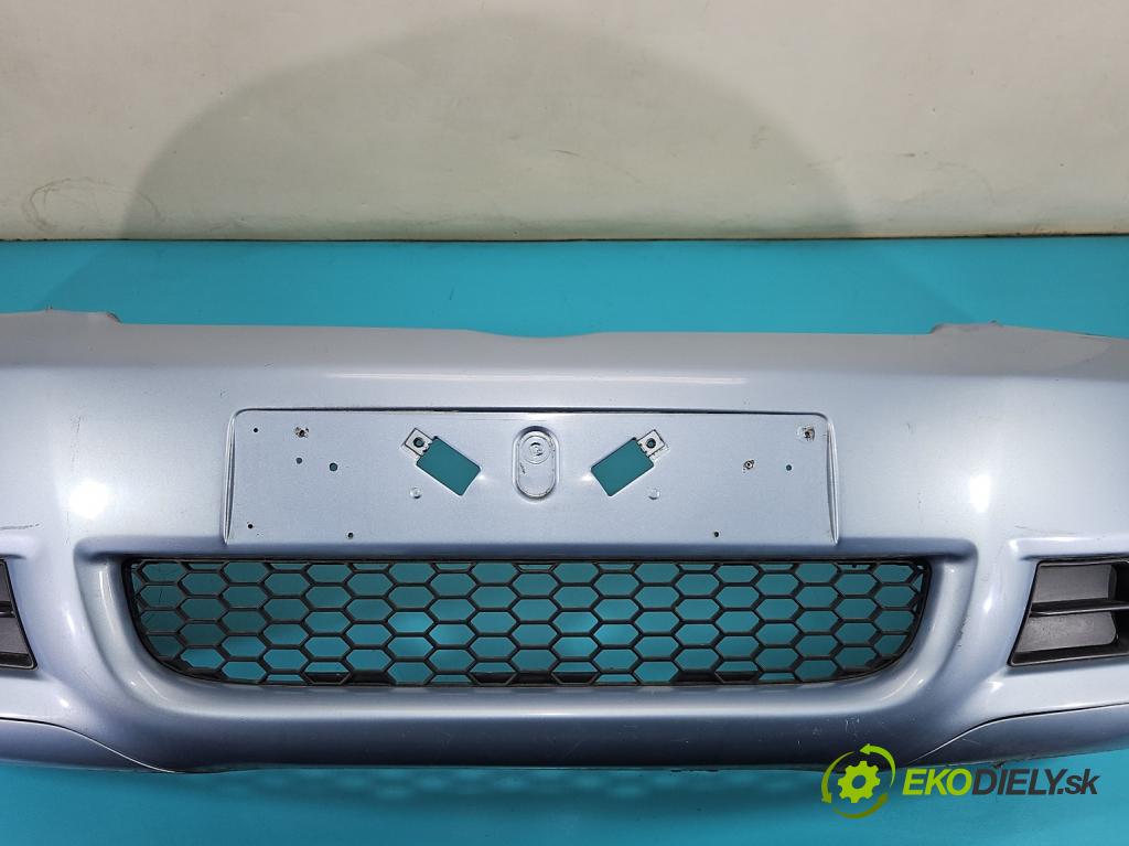 Toyota Corolla Verso II 2004-2009 2.2 D4D 177 hp manual 130 kW 2231 cm3 5- nárazník přední  (Klika dveří ostatní)