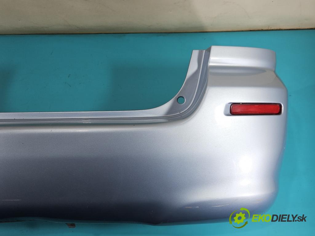 Toyota Corolla Verso II 2004-2009 2.2 D4D 177 hp manual 130 kW 2231 cm3 5- nárazník zadní (Klika dveří ostatní)