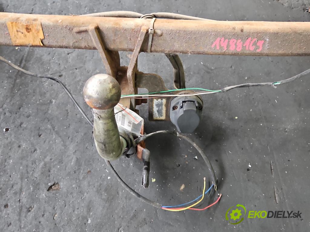 Toyota Corolla Verso II 2004-2009 2.2 D4D 177 hp manual 130 kW 2231 cm3 5- oko tažné  (Tažné zařízení)