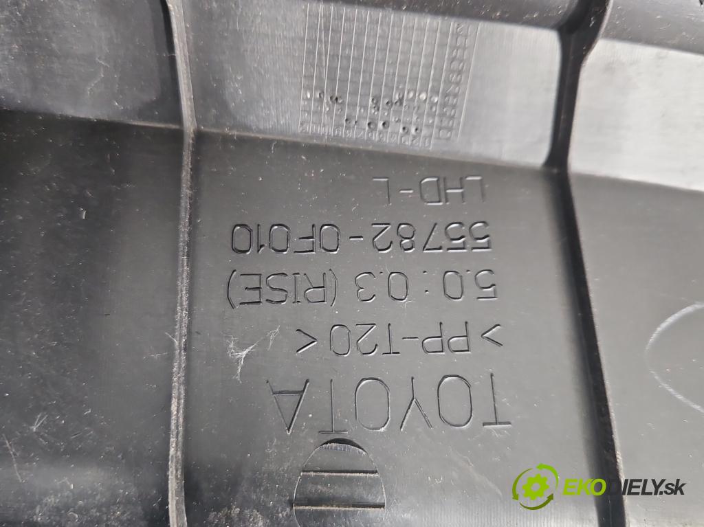 Toyota Corolla Verso II 2004-2009 2.2 D4D 177 hp manual 130 kW 2231 cm3 5- torpédo 55782-0F010 (Plast pod čelním sklem)