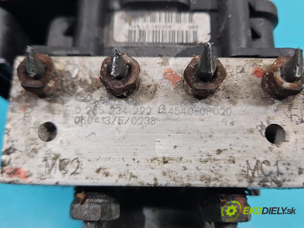 Toyota Corolla Verso II 2004-2009 2.2 D4D 177 HP manual 130 kW 2231 cm3 5- čerpadlo abs 0265234222 (Pumpa ABS)