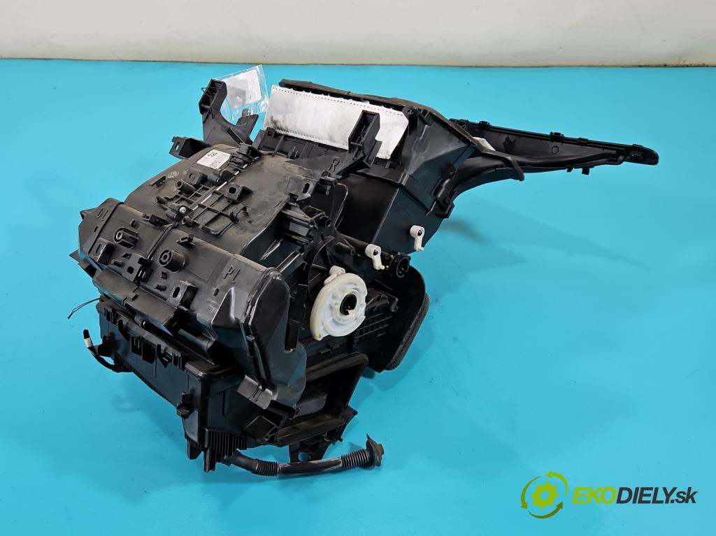 Toyota Yaris III 2011-2020 1.3 vvt-i 99 hp manual 73 kW 1329 cm3 5- radiátor CZ443260-4490 (Radiátor topení)