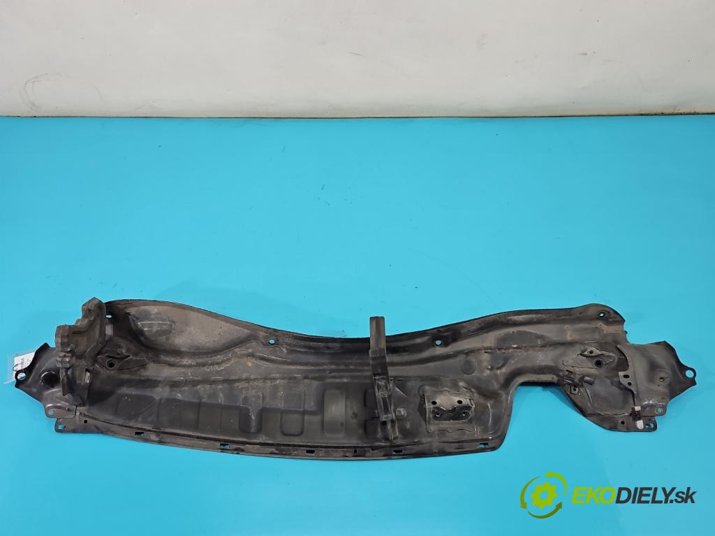 Toyota Yaris III 2011-2020 1.3 vvt-i 99 hp manual 73 kW 1329 cm3 5- torpédo  (Plast pod čelním sklem)