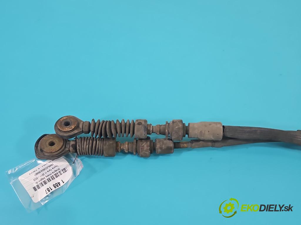 Toyota Yaris III 2011-2020 1.3 vvt-i 99 HP manual 73 kW 1329 cm3 5- Páka: Změny: stupeň,rýchlosť  (Rýchlostná páka (kulisa))