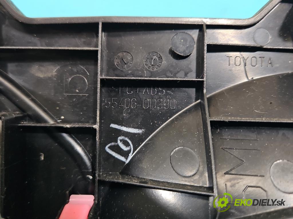 Toyota Yaris III 2011-2020 1.3 vvt-i 99 HP manual 73 kW 1329 cm3 5- panel kúrenia 55406-0D390
