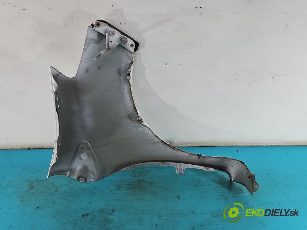 Toyota Yaris III 2011-2020 1.3 vvt-i 99 hp manual 73 kW 1329 cm3 5- blatnik přední levý  (Levý přední blatník)