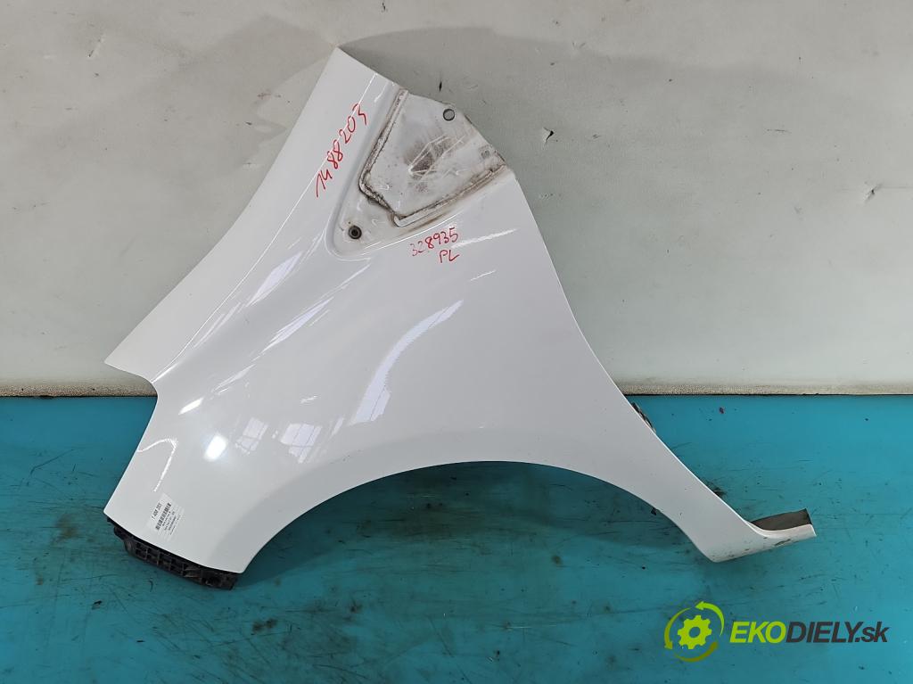 Toyota Yaris III 2011-2020 1.3 vvt-i 99 hp manual 73 kW 1329 cm3 5- blatnik přední levý  (Levý přední blatník)