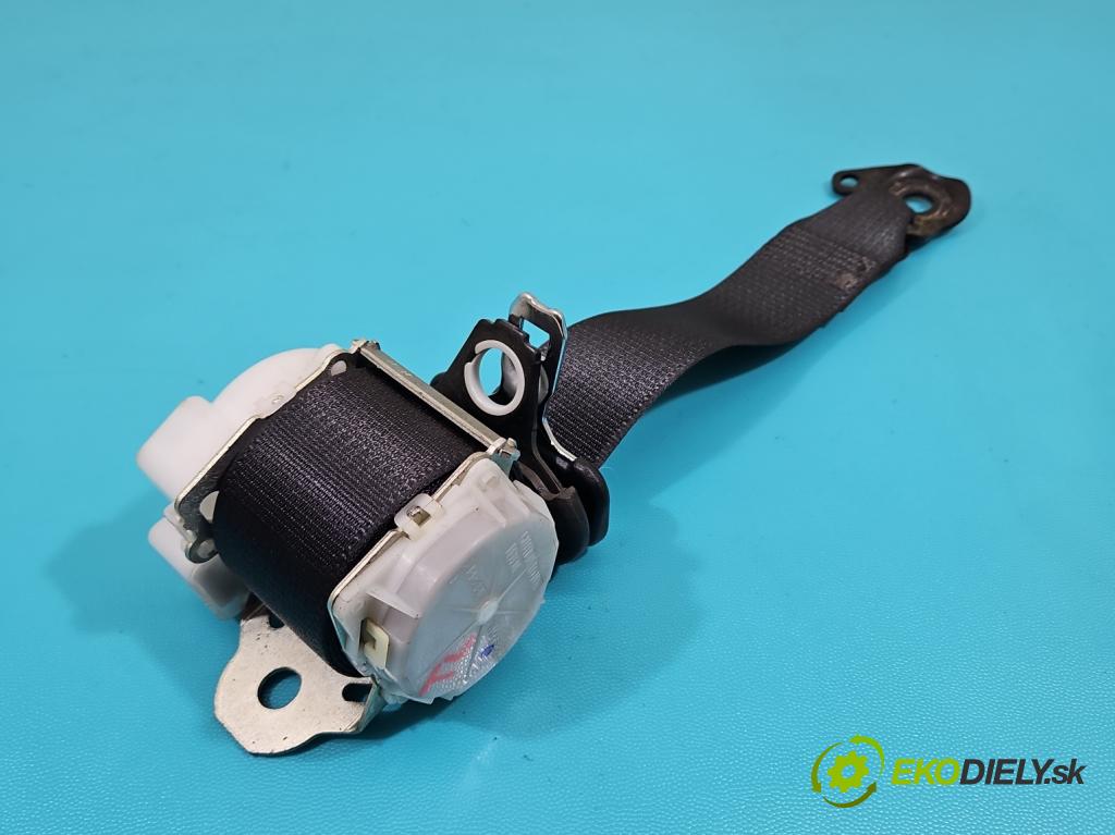 Toyota Yaris III 2011-2020 1.3 vvt-i 99 hp manual 73 kW 1329 cm3 5- stěna bezpečnost zadní levý H073811