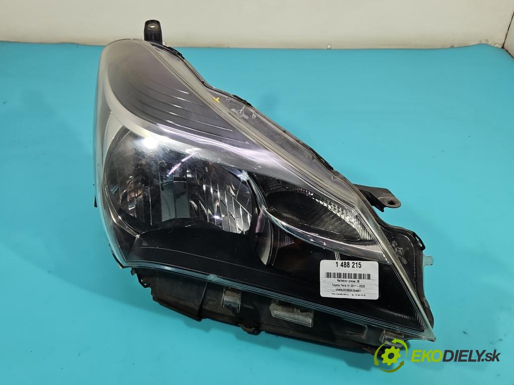 Toyota Yaris III 2011-2020 1.3 vvt-i 99 HP manual 73 kW 1329 cm3 5- Reflektor: pravý  (Svetlo predné pravé)