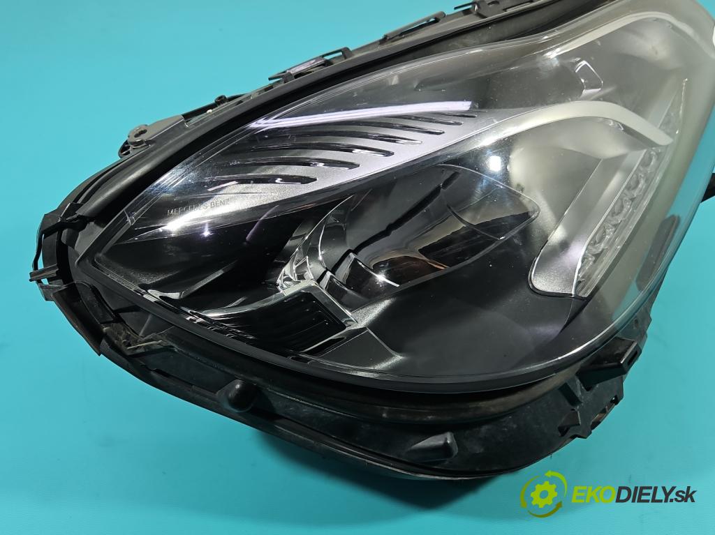 Mercedes E W212 2009-2016 2.2 cdi 136 HP automatic 100 kW 2143 cm3 5- Reflektor: pravý A2128205039KZ (Svetlo predné pravé)