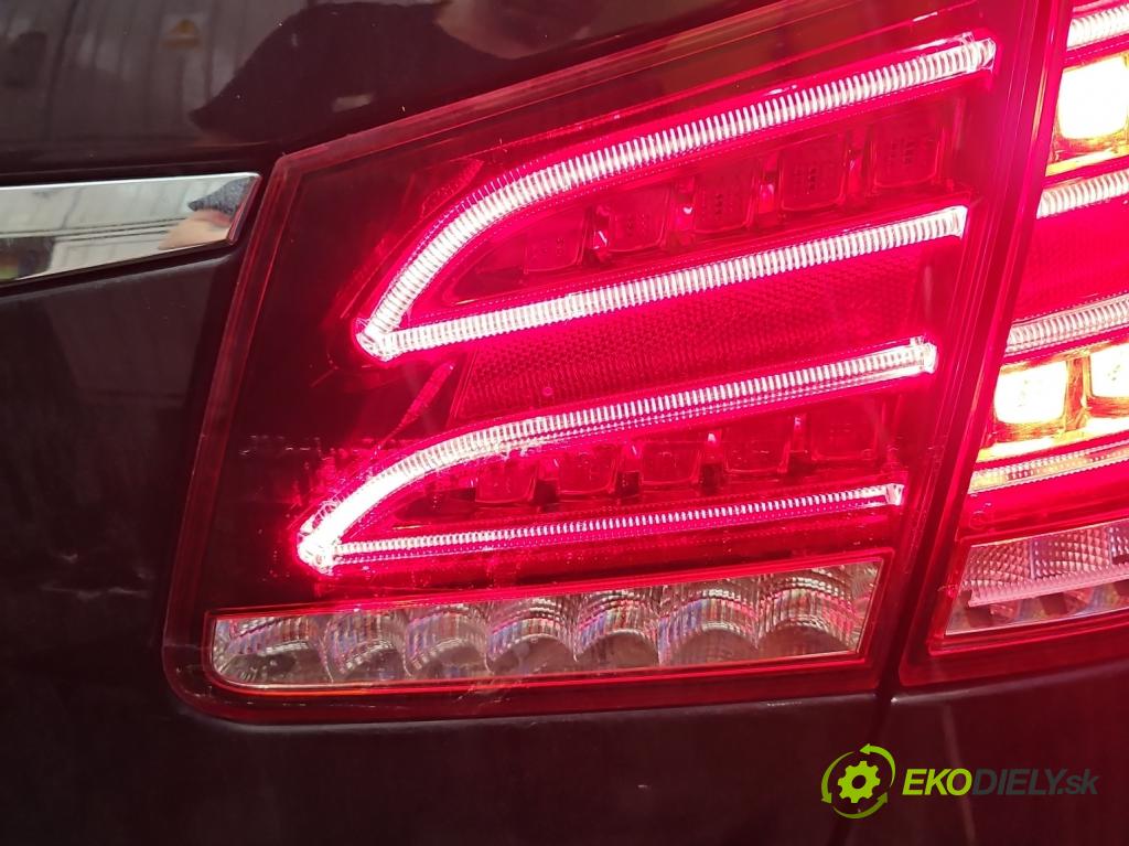 Mercedes E W212 2009-2016 2.2 cdi 651925 136 HP automatic 100 kW 2143 cm3 5- svetlo / reflektor zadné pravé A2129062203 (Kľučka dverí ostatné)