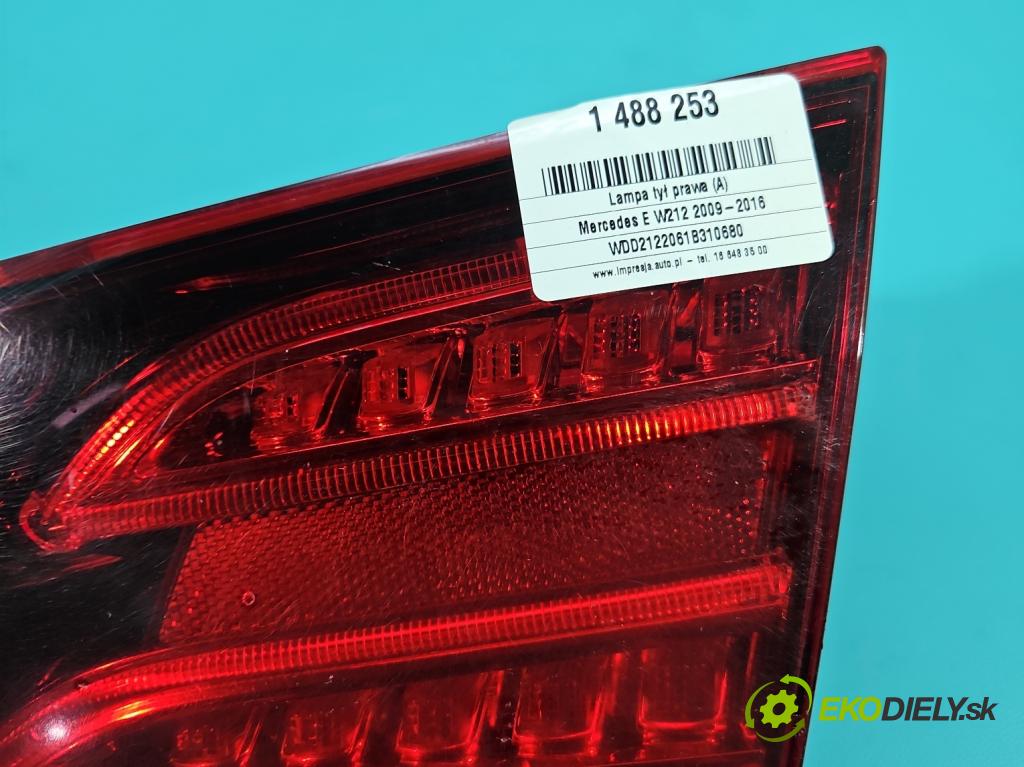 Mercedes E W212 2009-2016 2.2 cdi 651925 136 HP automatic 100 kW 2143 cm3 5- svetlo / reflektor zadné pravé A2129062203 (Kľučka dverí ostatné)