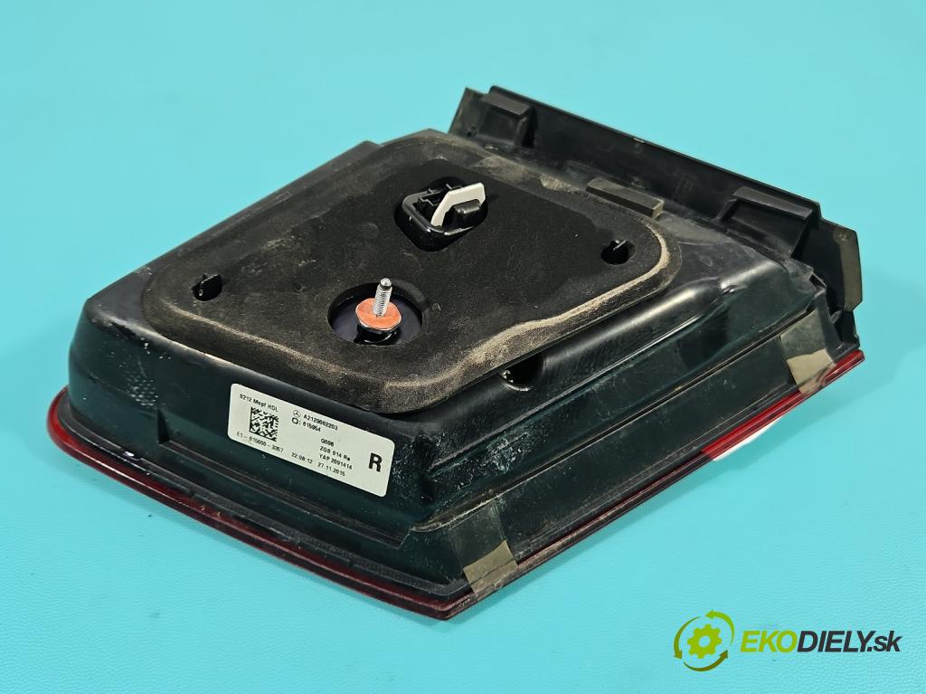 Mercedes E W212 2009-2016 2.2 cdi 651925 136 HP automatic 100 kW 2143 cm3 5- svetlo / reflektor zadné pravé A2129062203 (Kľučka dverí ostatné)