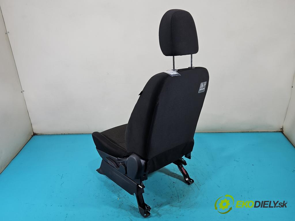 Mitsubishi ASX 2010-2021 1.6 16v 117 HP manual 86 kW 1590 cm3 5- Sedačka ľavý (Sedadlo)