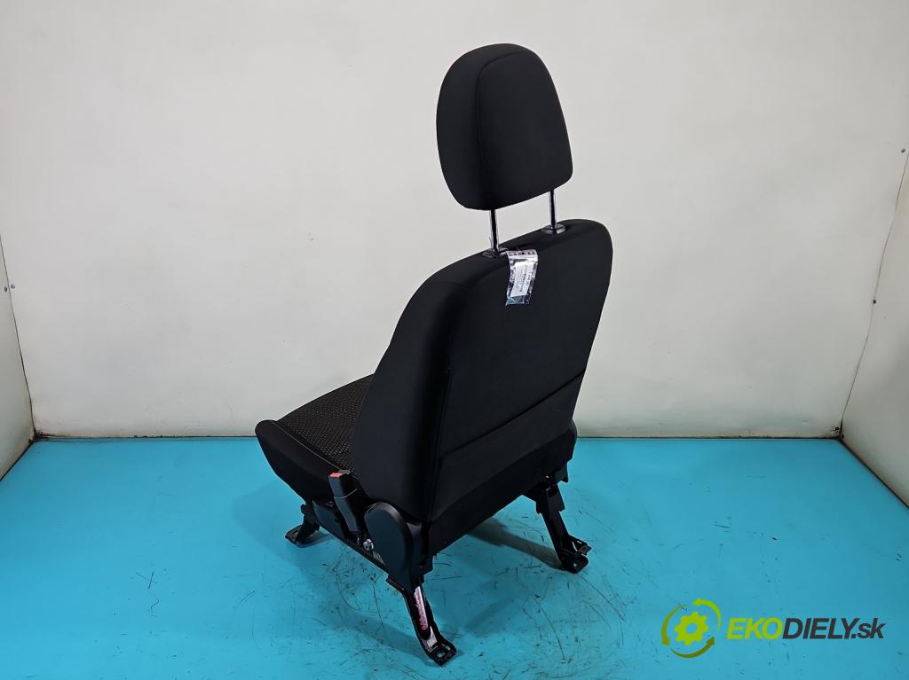 Mitsubishi ASX 2010-2021 1.6 16v 117 HP manual 86 kW 1590 cm3 5- Sedačka pravý  (Sedadlo)