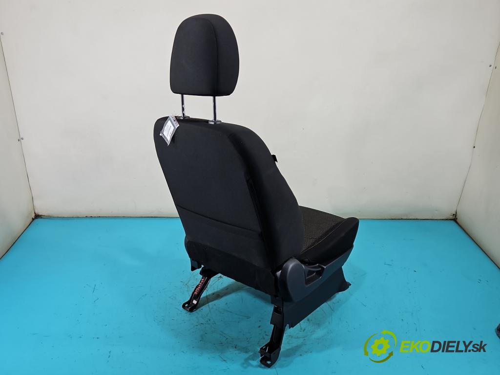 Mitsubishi ASX 2010-2021 1.6 16v 117 HP manual 86 kW 1590 cm3 5- Sedačka pravý  (Sedadlo)