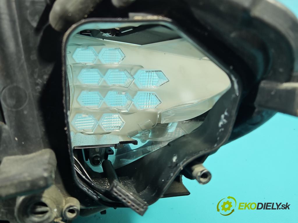 Bmw 5 F10 2010-2017 2.0 T 245KM automatic 180 kW 1997 cm3 4- Reflektor: pravý 7203252 (Svetlo predné pravé)