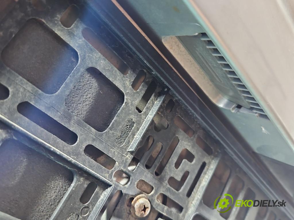 Ford Focus Mk2 2004-2011 1.6 16v 101 hp manual 74 kW 1596 cm3 3- zadní kufrové dveře  (Zadní kapota (kufr))