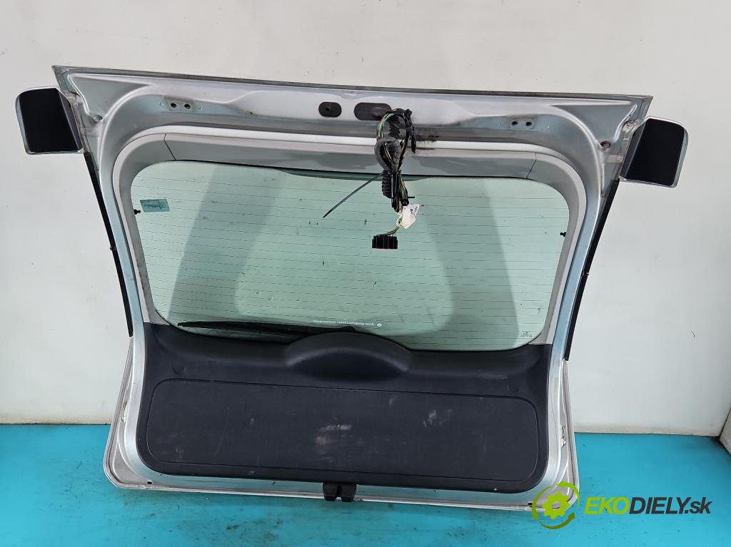 Ford Focus Mk2 2004-2011 1.6 16v 101 hp manual 74 kW 1596 cm3 3- zadní kufrové dveře  (Zadní kapota (kufr))