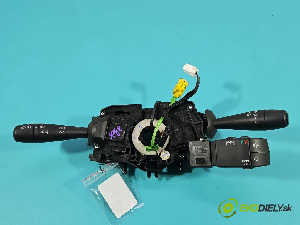 Dacia Dokker 2012- 1.3 TCE: 102 HP manual 75 kW 1332 cm3 5- prepínač komplex: 255676020R (Prepínacie páčky pod volantom)