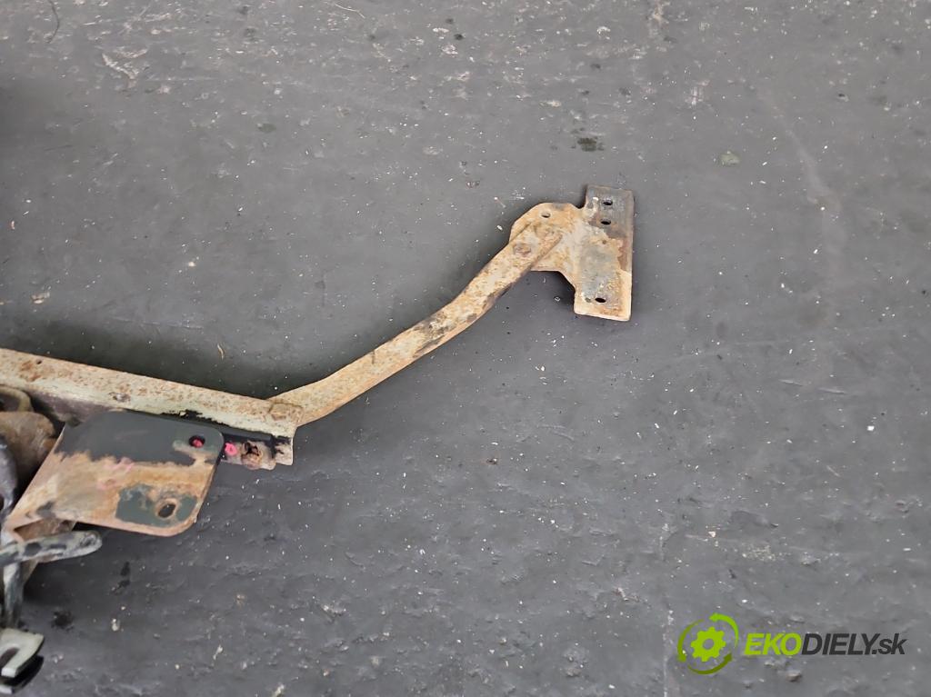 Volvo V50 2.0d 136hp manual 100 kW 1997 cm3 5- oko tažné  (Tažné zařízení)