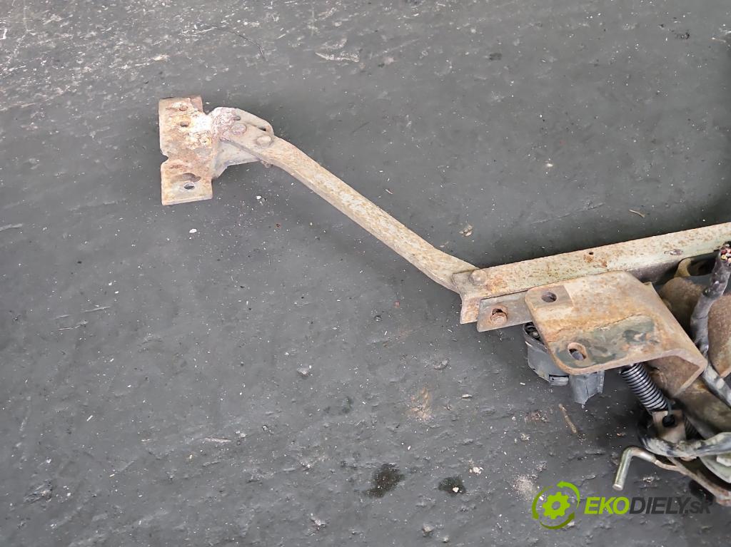 Volvo V50 2.0d 136hp manual 100 kW 1997 cm3 5- oko tažné  (Tažné zařízení)