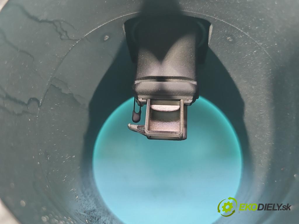 Volvo V50 2.0d 136 HP manual 100 kW 1997 cm3 5- průtokoměr: 5WK97002 (Váha vzduchu)