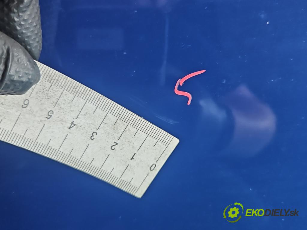 Vw Fox 1.4 tdi 69KM manual 51 kW 1422 cm3 3- dvere predné pravé  (Kľučka dverí ostatné)