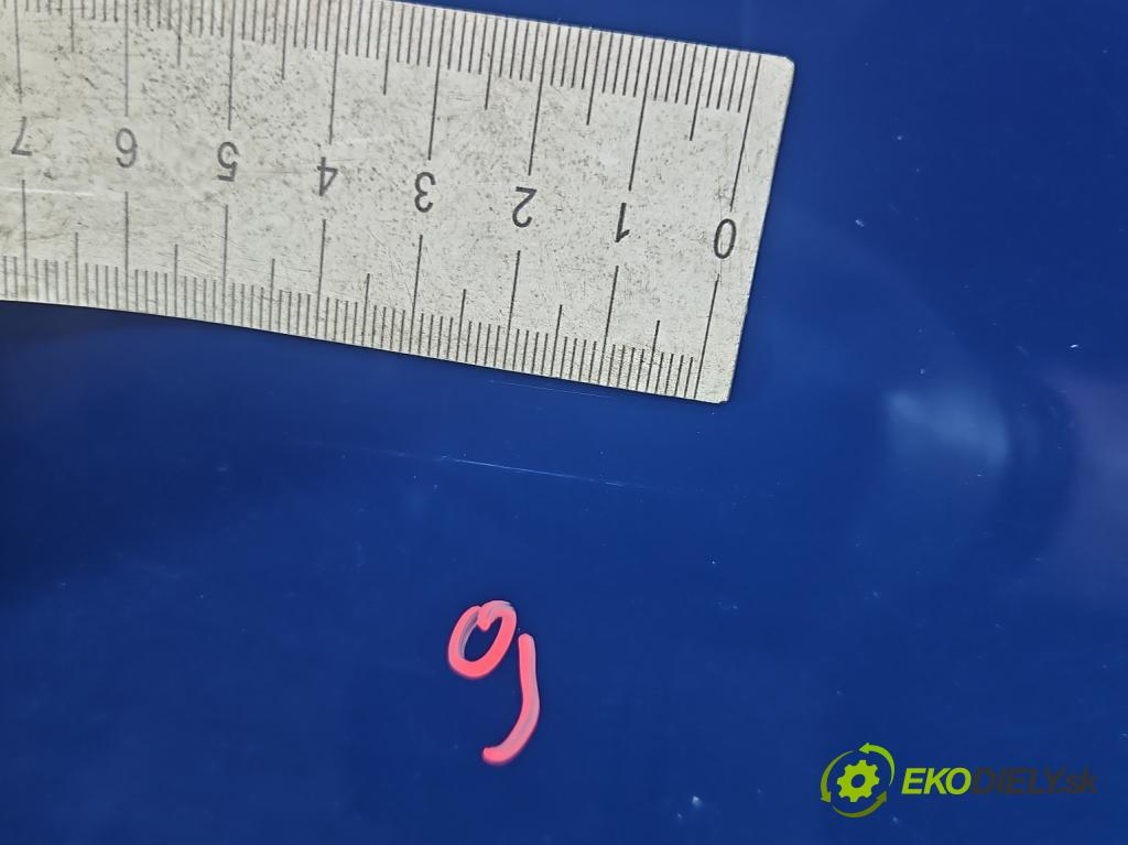 Vw Fox 1.4 tdi 69KM manual 51 kW 1422 cm3 3- dvere predné pravé  (Kľučka dverí ostatné)