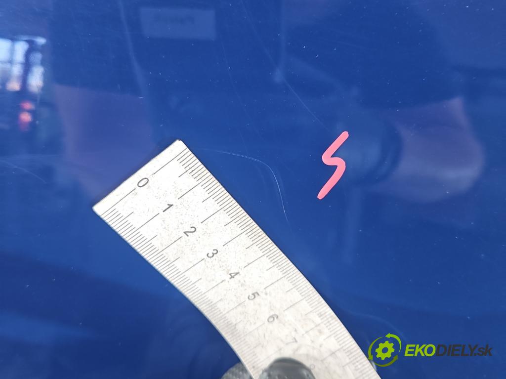 Vw Fox 1.4 tdi 69KM manual 51 kW 1422 cm3 3- dvere predné pravé  (Kľučka dverí ostatné)