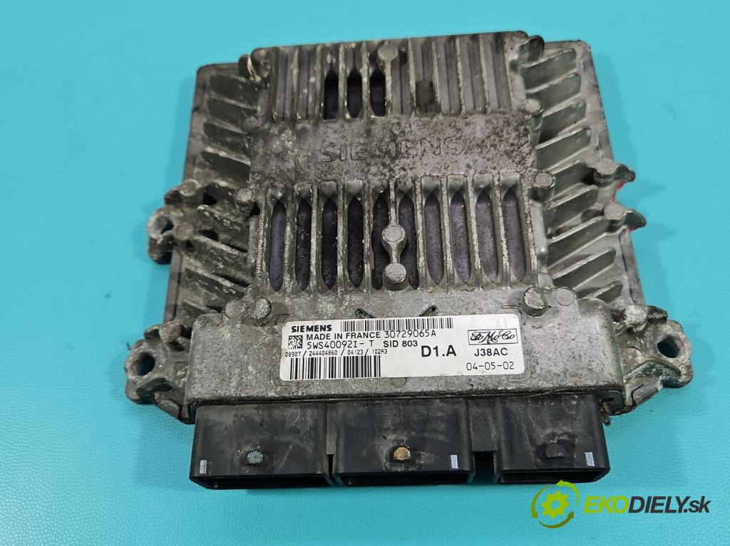 Volvo V50 2.0d 136 HP manual 100 kW 1997 cm3 5- riadiaca jednotka motora 30729065A