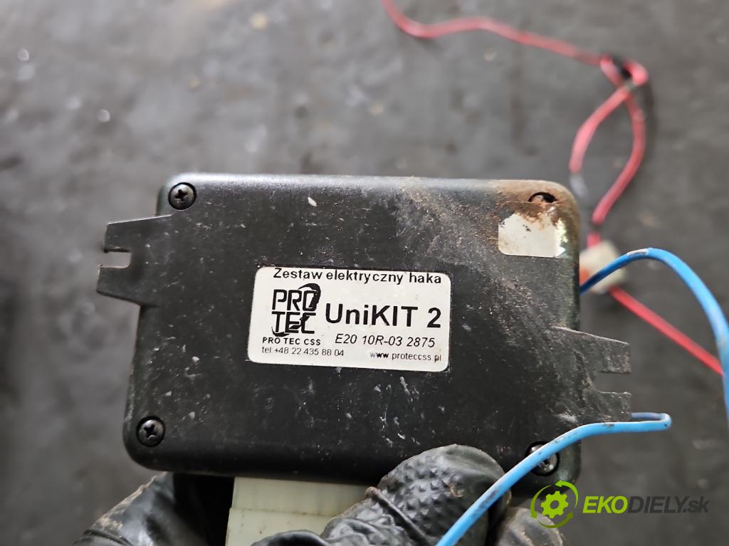 Lexus RX II 2003-2008 3.3 v6 211KM automatic 155 kW 3331 cm3 5- oko tažné  (Tažné zařízení)