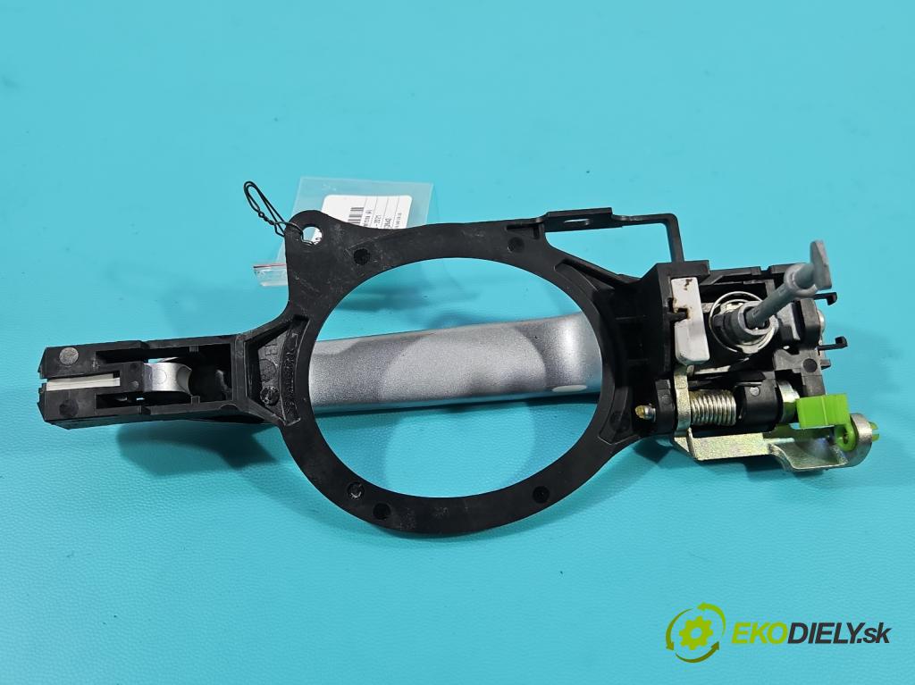 Mitsubishi ASX 2010-2021 1.6 16v 117 HP manual 86 kW 1590 cm3 5- rukoväť predné ľavé mimo:  (Kľučka dverí vonkajšia predná ľavá)