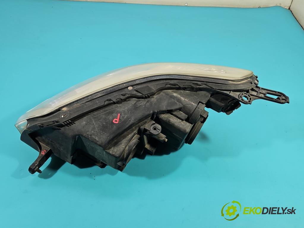 Citroen C5 I 2001-2008 1.6 hdi 109 HP manual 80 kW 1560 cm3 5- Reflektor: pravý  (Svetlo predné pravé)