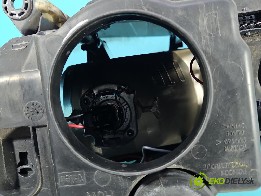 Citroen C5 I 2001-2008 1.6 hdi 109 HP manual 80 kW 1560 cm3 5- Reflektor: pravý  (Svetlo predné pravé)