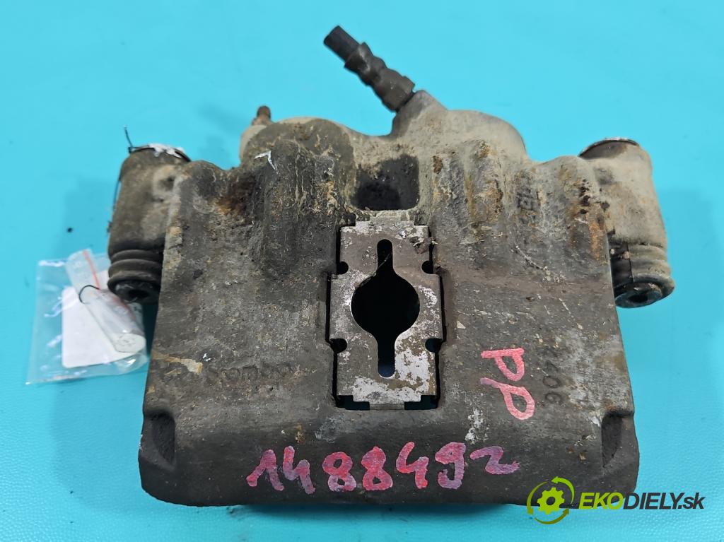 Fiat Ducato II 1994-2006 2.0 jtd 84KM manual 62 kW 1997 cm3 5- brzdič predné pravý  (Kľučka dverí ostatné)