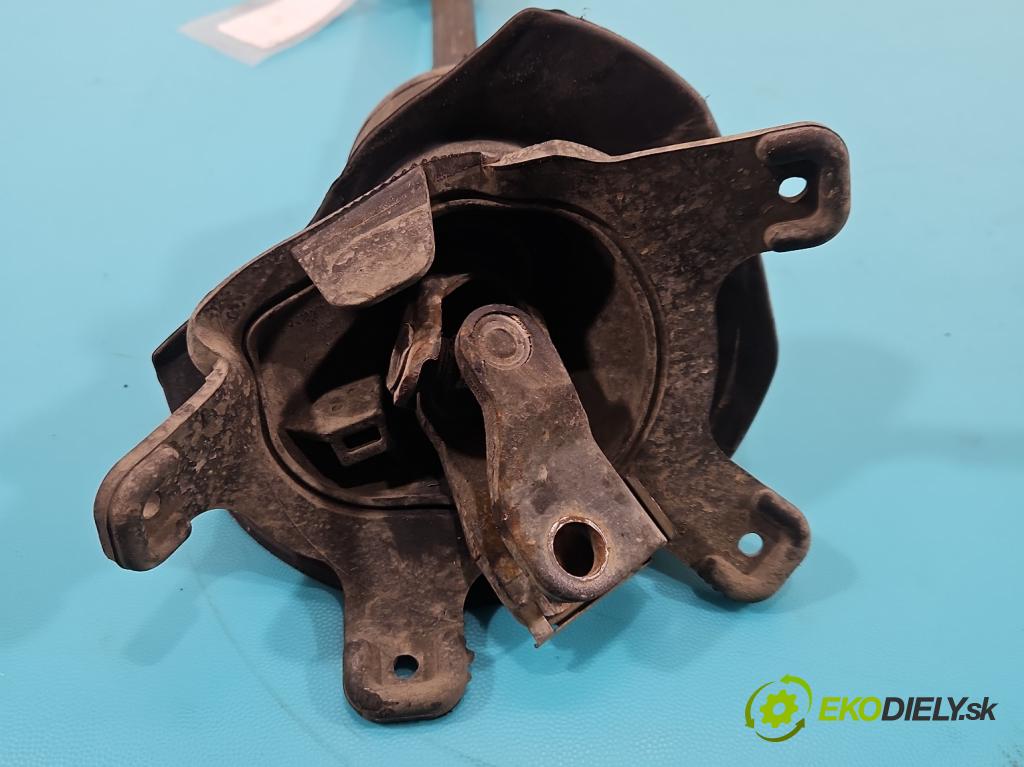 Renault Clio II 1998-2012 1.5 dci 65 HP manual 48 kW 1461 cm3 3- Stĺpik volant  (Tyč riadenia (volantu))