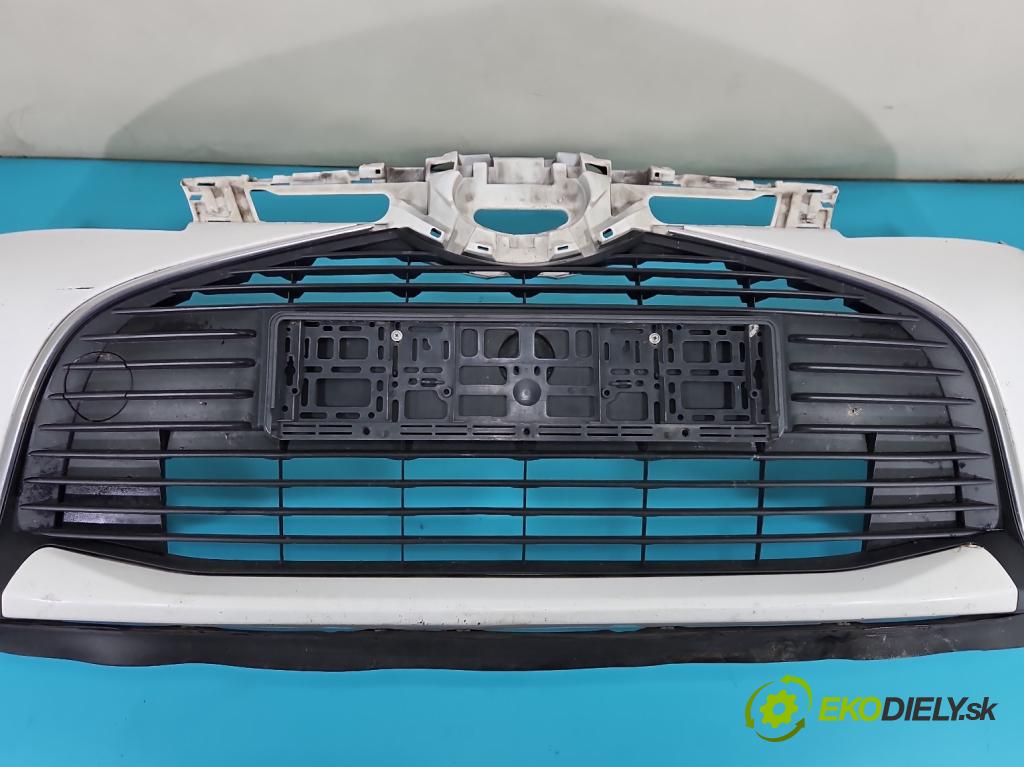 Toyota Yaris III 2011-2020 1.3 vvt-i 99 hp manual 73 kW 1329 cm3 5- nárazník přední  (Klika dveří ostatní)