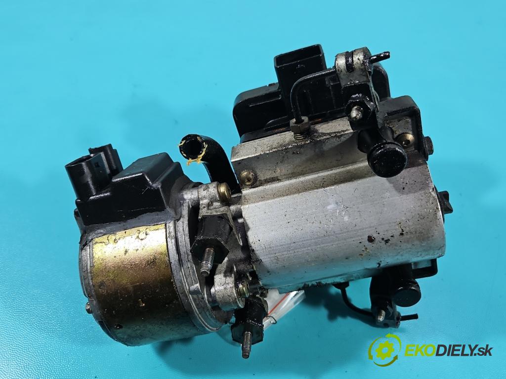 Citroen C5 I 2001-2008 1.8 16V 116 HP manual 85 kW 1749 cm3 5- čerpadlo pozastavení: 963671388000